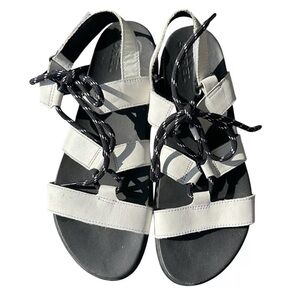 Sorel Roaming Lace Leather Fisherman Sandal White Black Women’s US Size 10.5